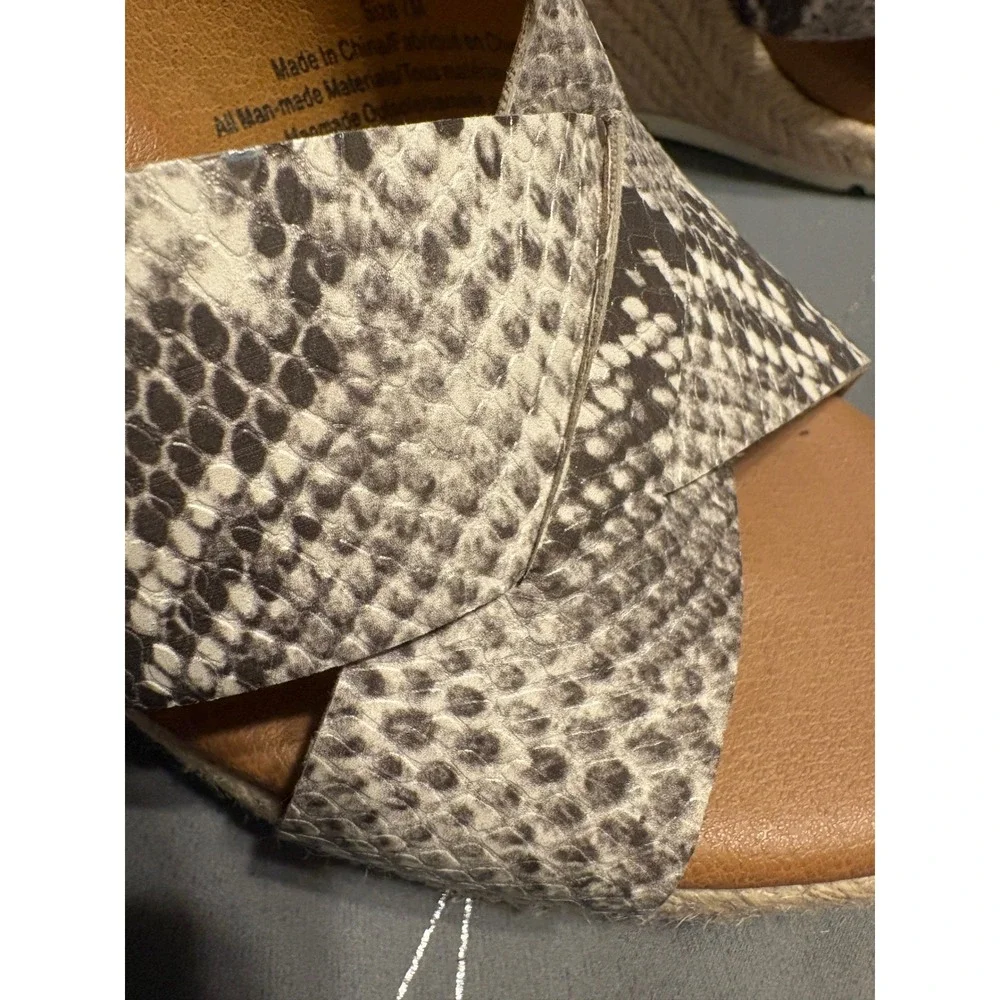 Treasure & Bond Sannibel Snakeskin Espadrille Wedge Sandals Grey White Size 7M